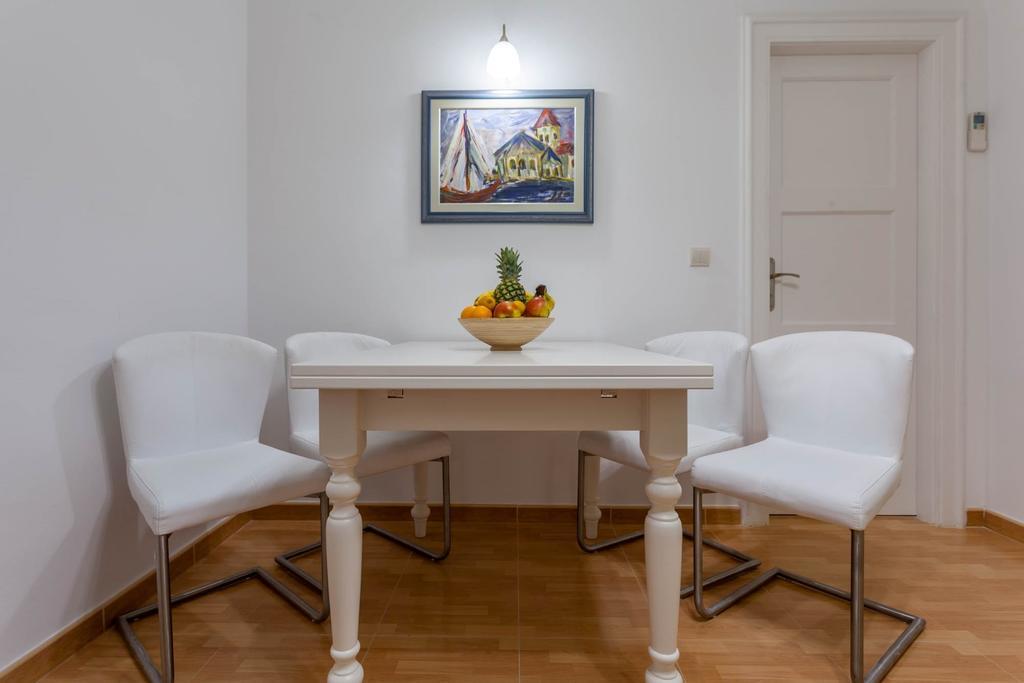 Chic Apartment In Center Split Chambre photo